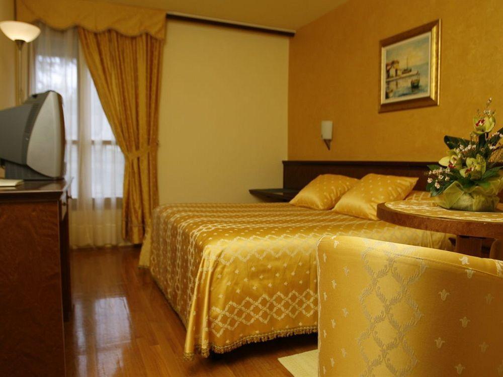 Hotel Cittar Novigrad Istria Eksteriør bilde